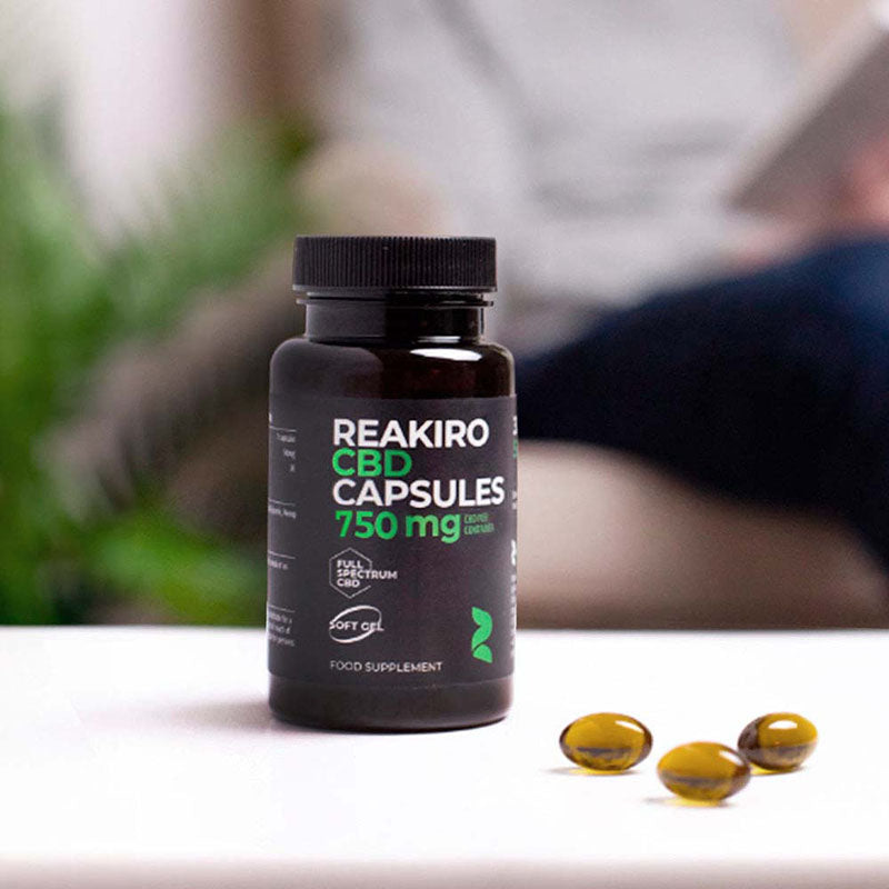 Reakiro Full Spectrum  CBD Capsules in use