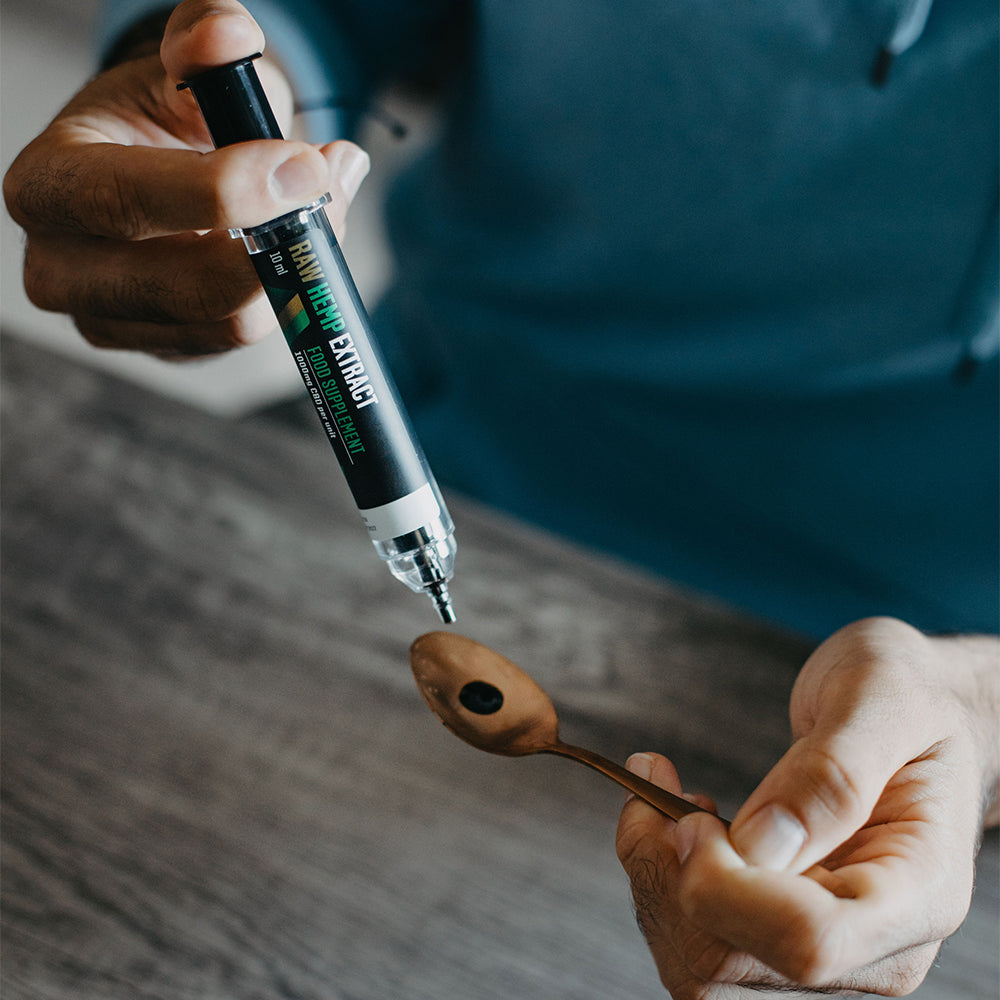 Raw Hemp Extract RxPEN 1000mg in use