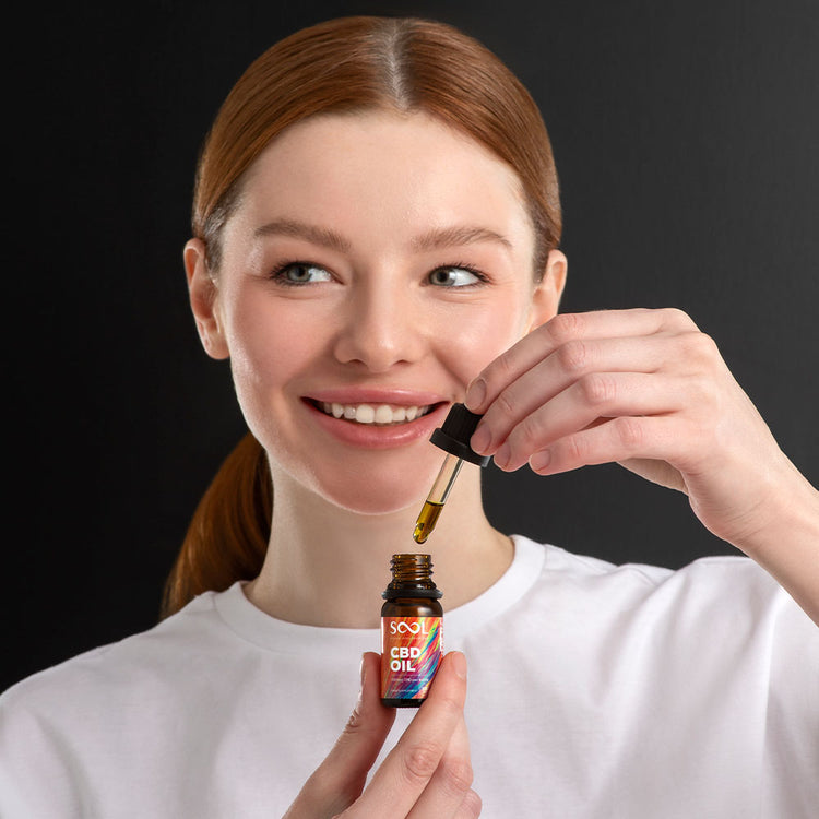Sool CBD Broad Spectrum Gummies Oils in use